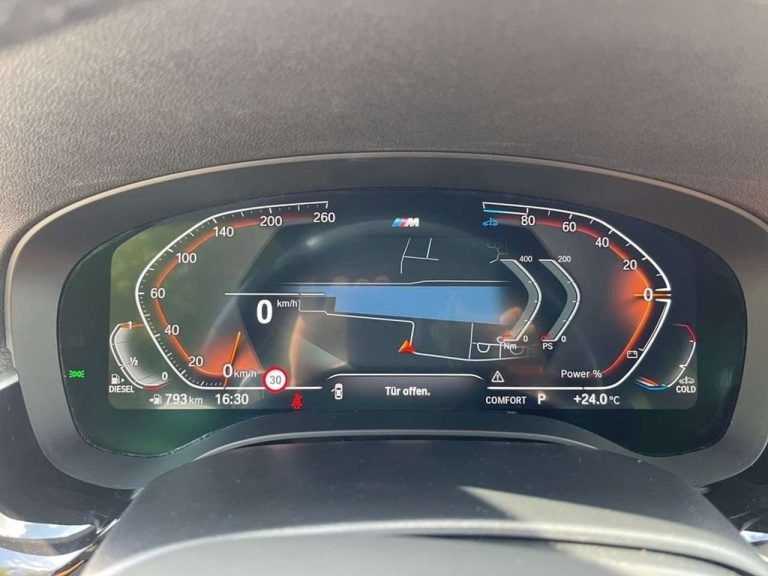 BMW Série 5 520d Touring M Sport - photo 12