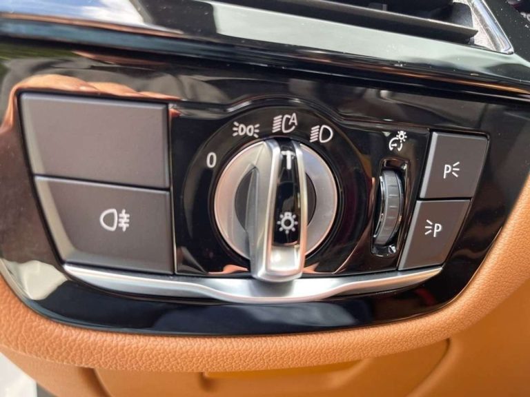 BMW Série 5 520d Touring M Sport - photo 15