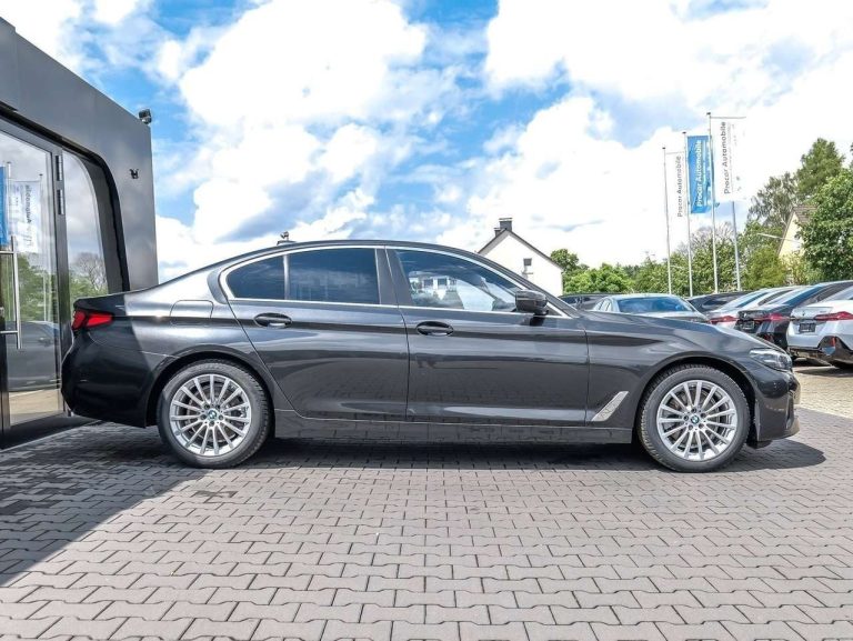 BMW Série 5 520d - photo 4