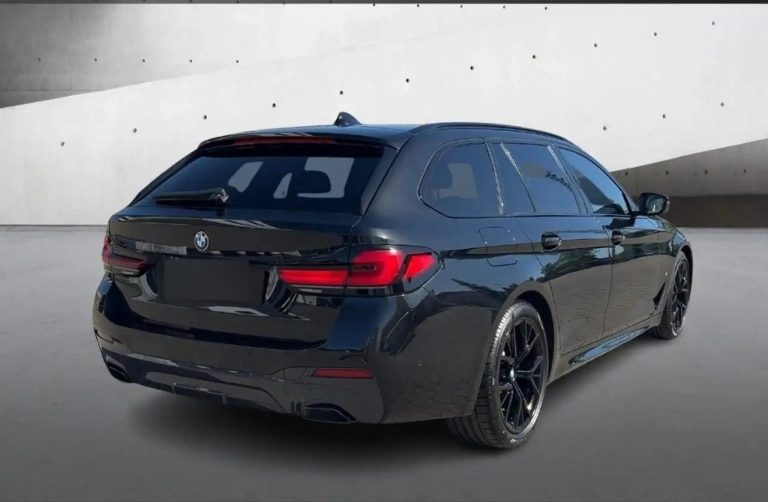 BMW Série 5 520i Touring M Sport - photo 4