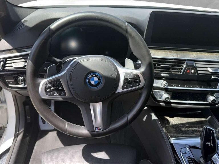 BMW Série 5 530e xDrive M Sport - photo 7