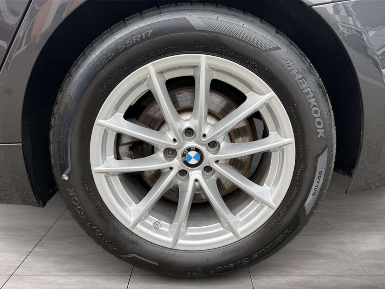 BMW Série 5 Touring 520d - photo 7
