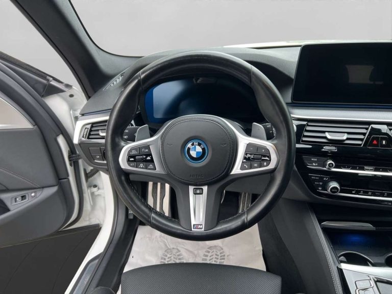 BMW Série 5 530e Touring M Sport - photo 8