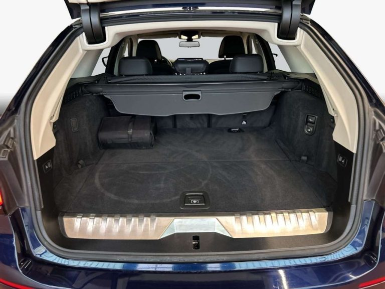BMW Série 5 530e xDrive Touring Luxury Line - photo 8