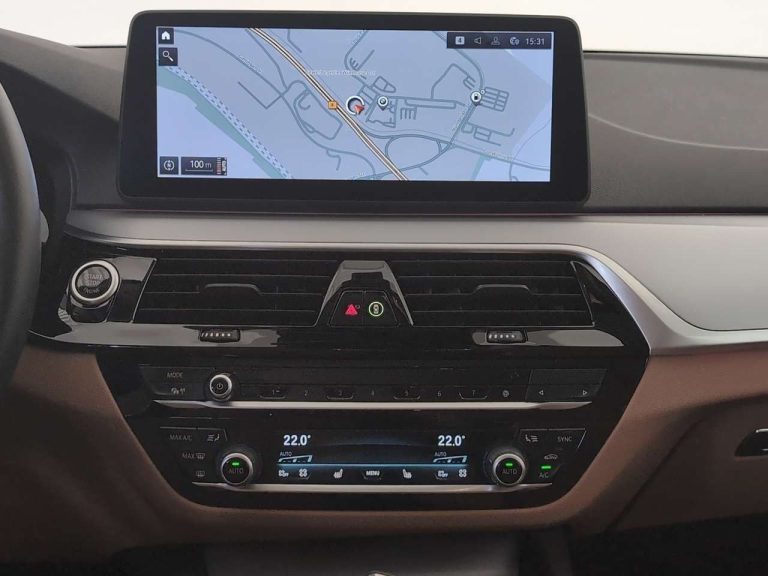 BMW Série 5 520d Touring - photo 8