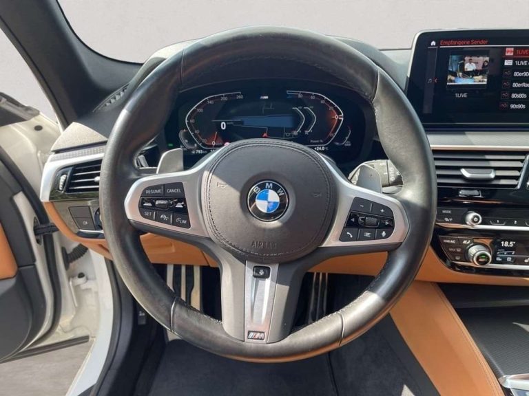 BMW Série 5 520d Touring M Sport - photo 9
