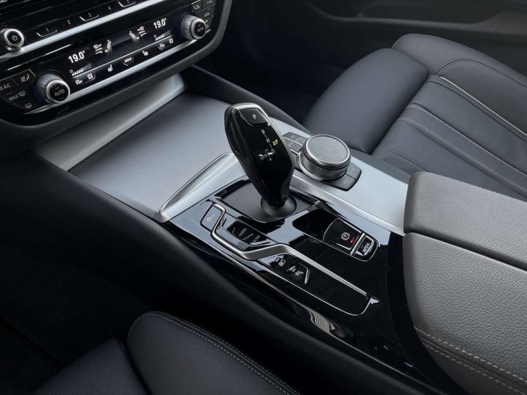 BMW Série 5 530e Touring - photo 10