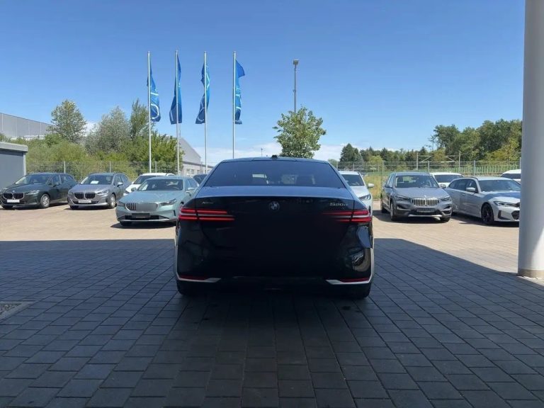 BMW Série 5 520d xDrive - photo 5