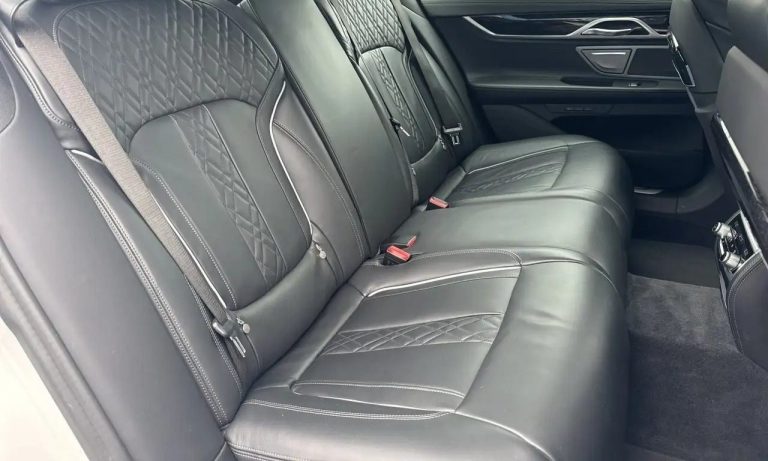 BMW Série 7 745e M Sport - photo 11