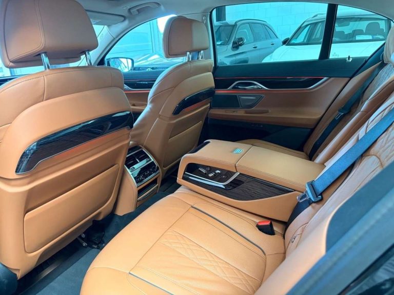 BMW Série 7 740d xDrive - photo 12