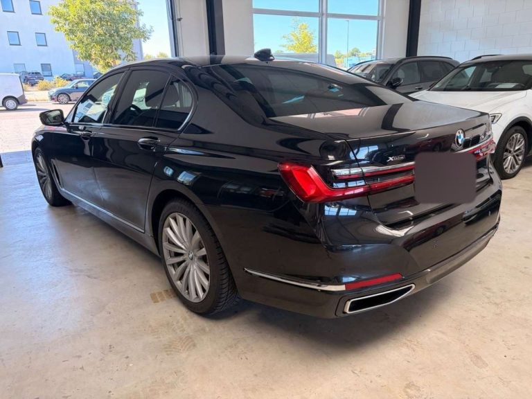 BMW Série 7 740d xDrive - photo 2
