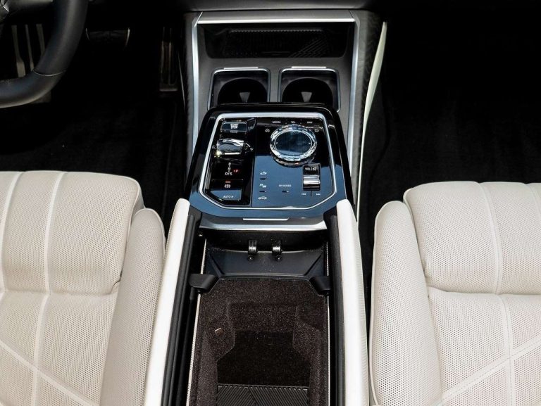 BMW Série 7 750e xDrive M Sport - photo 8