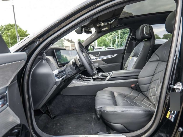 BMW Série 7 750e xDrive - photo 8