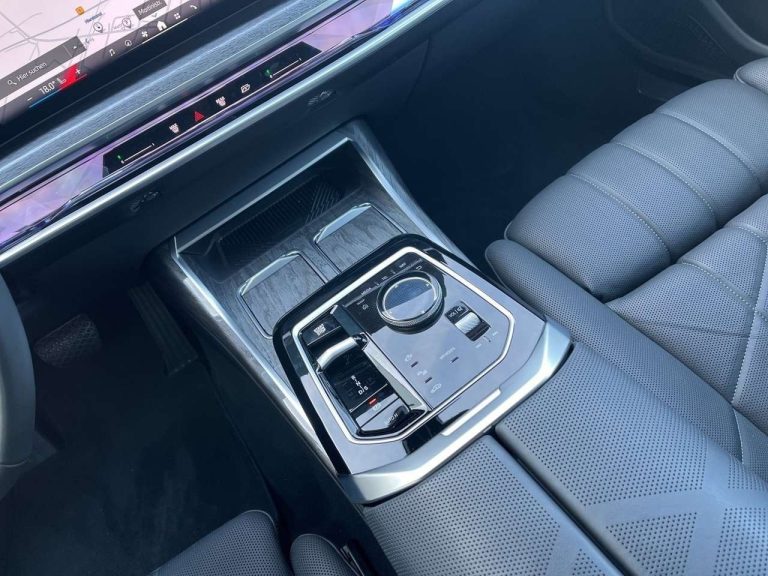 BMW Série 7 750e xDrive - photo 9
