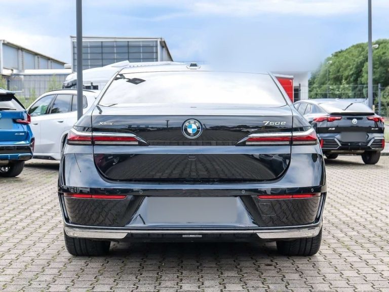 BMW Série 7 750e xDrive - photo 4