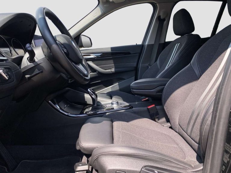 BMW X1 xDrive18d Sport Line - photo 8