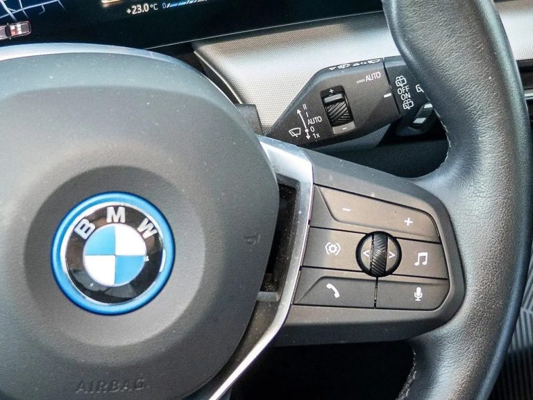 BMW X1 xDrive30e - photo 13