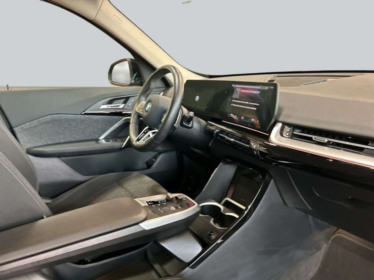 BMW X1 sDrive18i - photo 11
