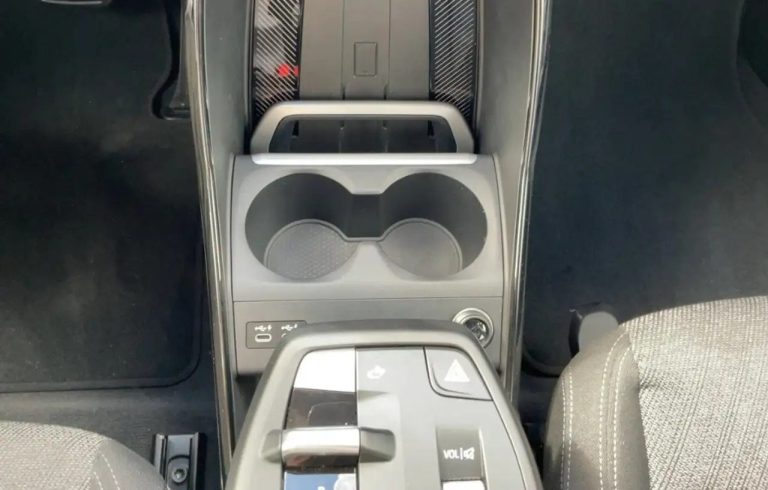 BMW X1 sDrive18i - photo 15