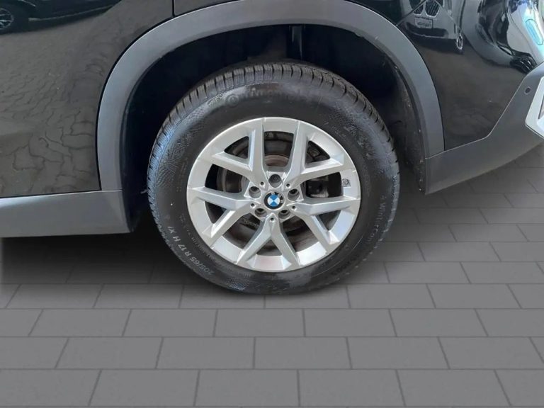 BMW X1 sDrive20i - photo 3
