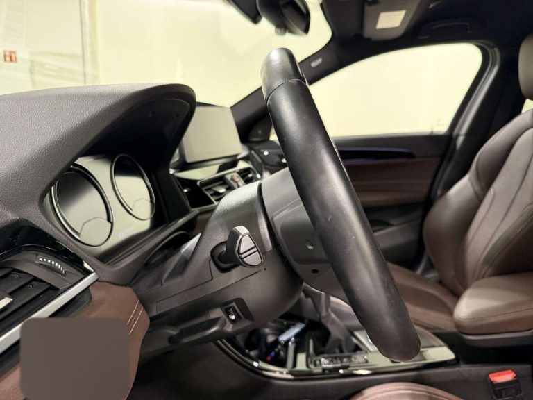 BMW X2 xDrive25e M Sport - photo 8