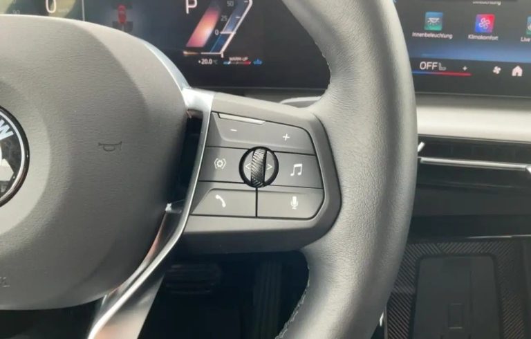 BMW X2 sDrive20i - photo 18