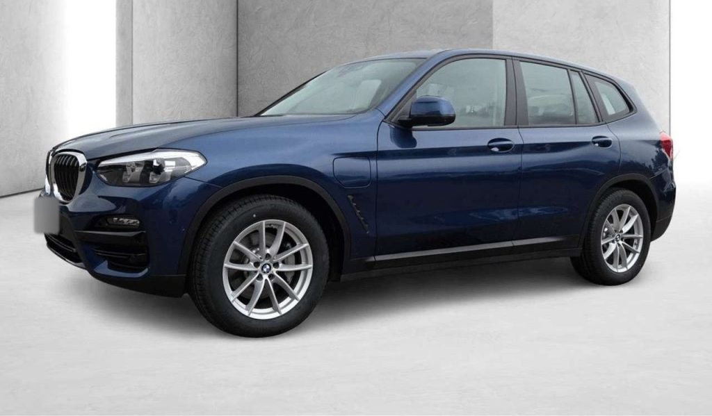 BMW X3 xDrive30e Advantage