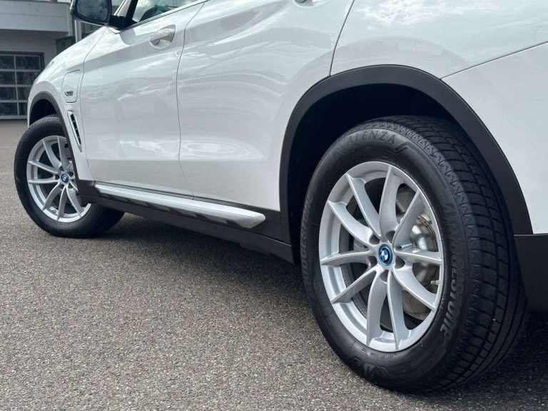 BMW X3 xDrive30e - photo 8