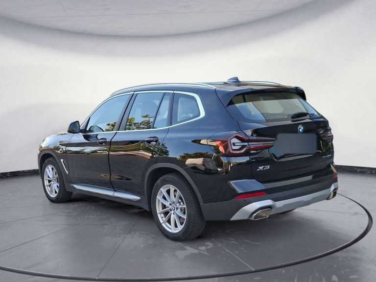 BMW X3 xDrive20d - photo 2