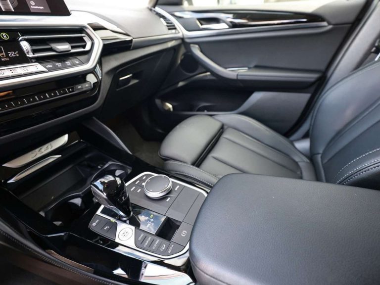 BMW X4 xDrive20i - photo 16