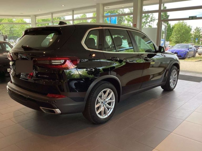 BMW X5 xDrive45e - photo 2