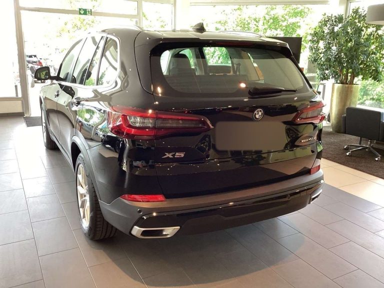 BMW X5 xDrive45e - photo 3