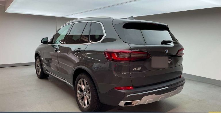 BMW X5 xDrive30d - photo 2