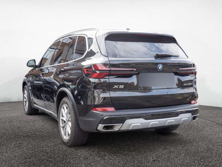BMW X5 xDrive50e - photo 2