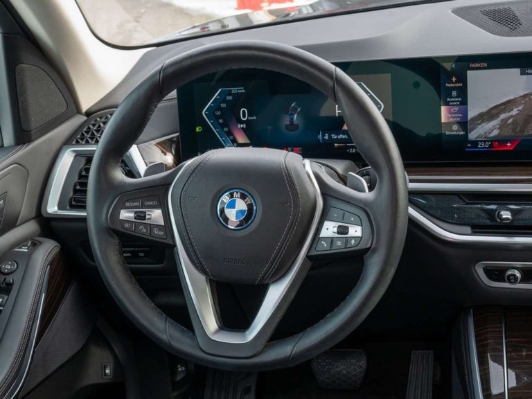 BMW X5 xDrive50e - photo 8