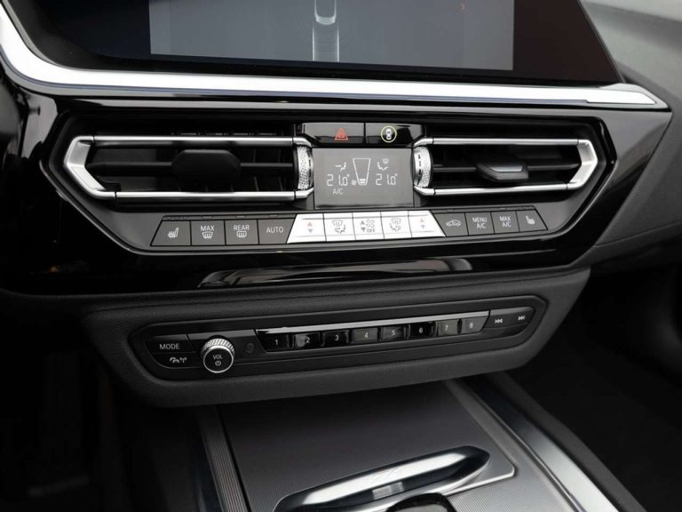 BMW Z4 sDrive20i Sport Line - photo 9