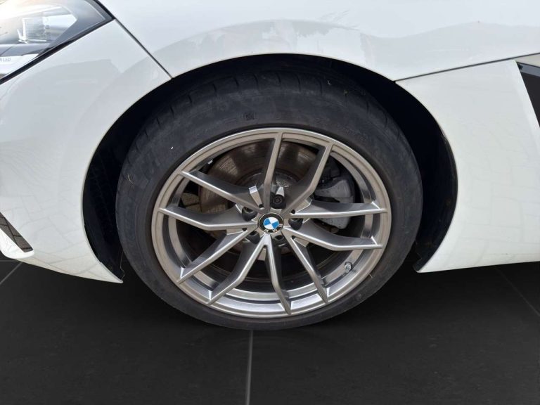 BMW Z4 sDrive20i - photo 13