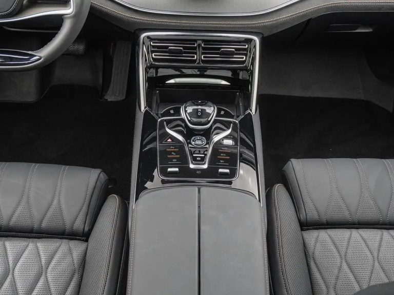 BYD Tang Flagship 4WD - photo 14