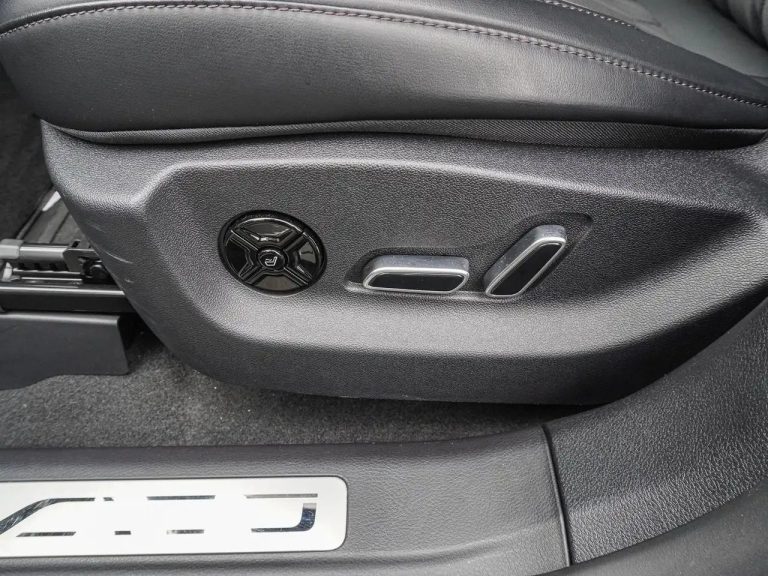BYD Tang Flagship 4WD - photo 16