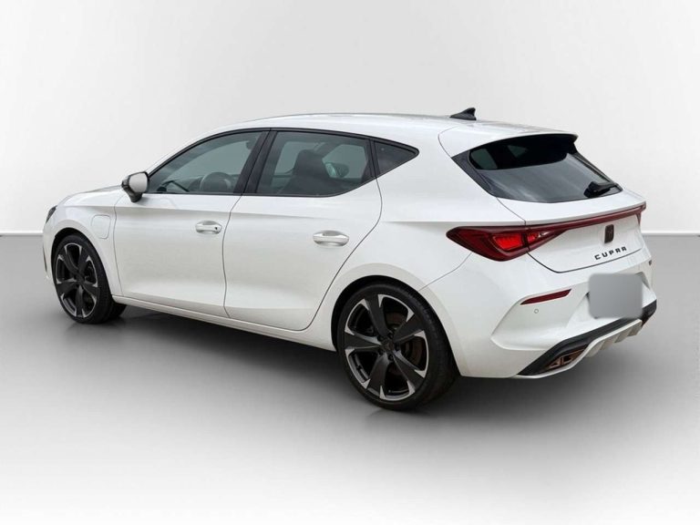 Cupra Leon 1.4 e-Hybrid VZ DSG - photo 4