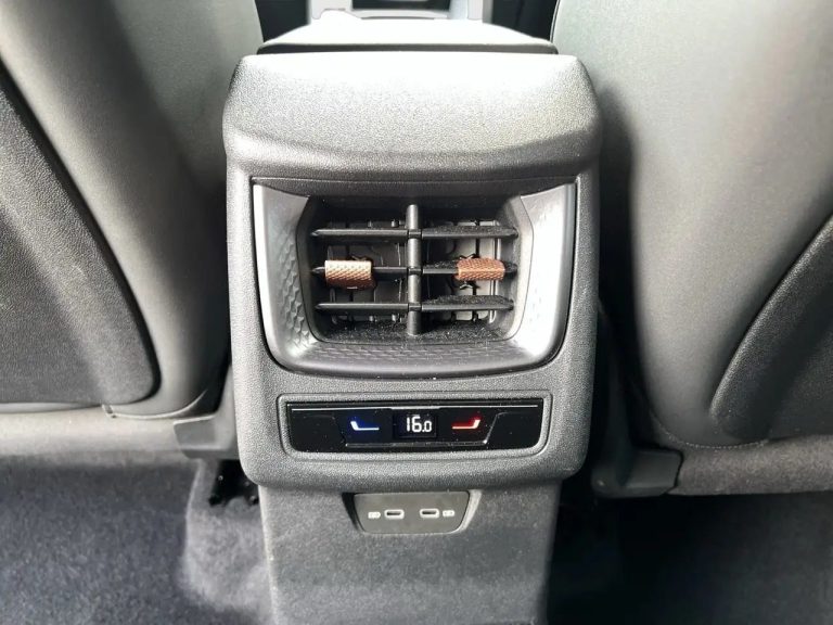 Cupra Terramar 1.5 e-Hybrid - photo 10