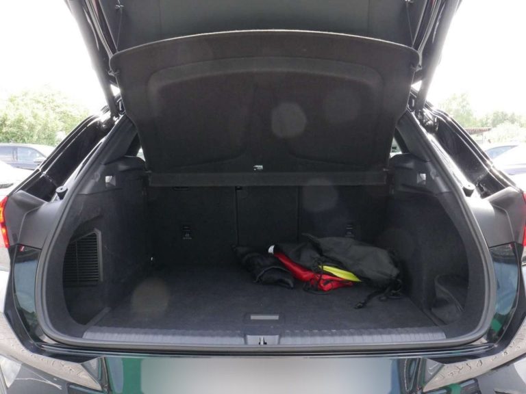 Cupra Terramar 1.5 e-Hybrid DSG - photo 9