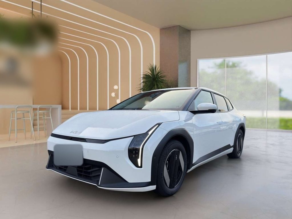 Kia EV4 81,4 kWh Earth