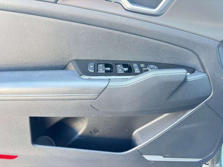Kia Sportage 1.6 T-GDI Plug-in Hybrid 4WD - photo 18