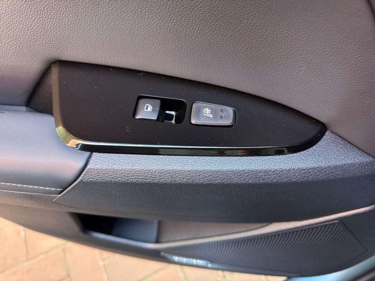 Kia Sportage 1.6 T-GDI Plug-in Hybrid 4WD Spirit - photo 14