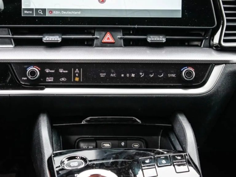 Kia Sportage 1.6 T-GDI Plug-in Hybrid 4WD - photo 10