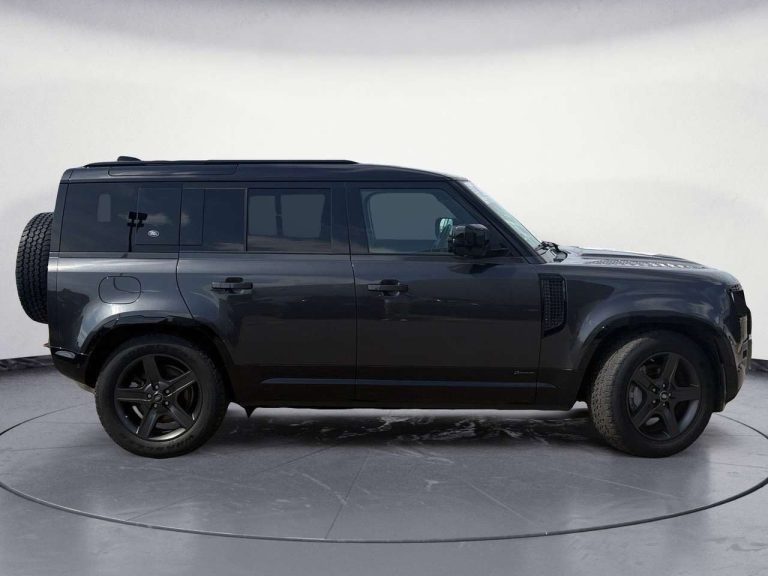Land Rover Defender 110 D300 X-Dynamic SE - photo 5