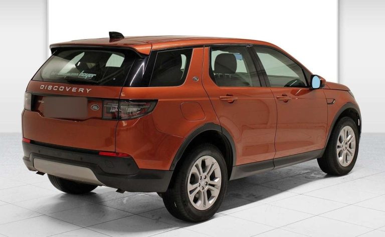 Land Rover Discovery Sport P300e - photo 2