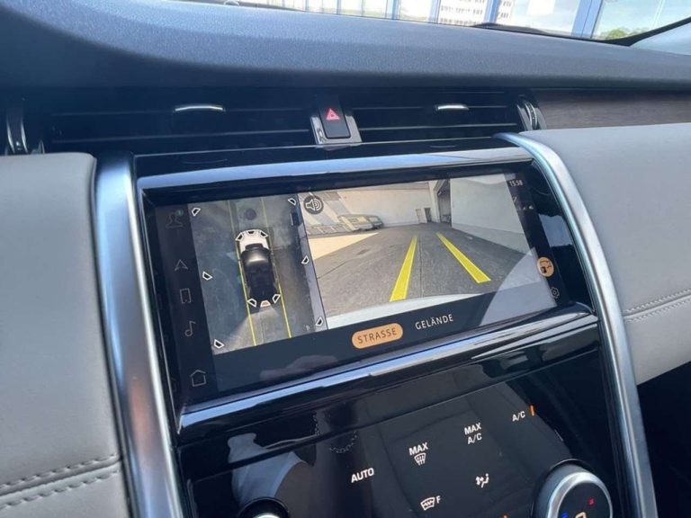 Land Rover Discovery Sport P300e S - photo 15
