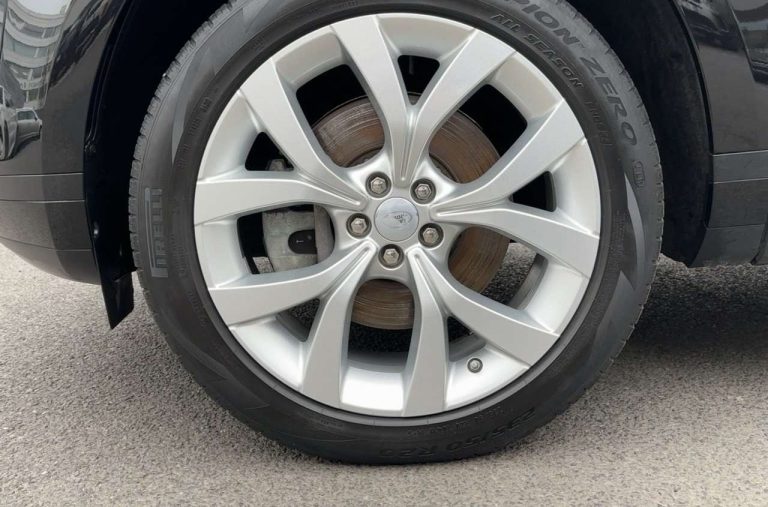 Land Rover Range Rover Evoque P300e S - photo 13